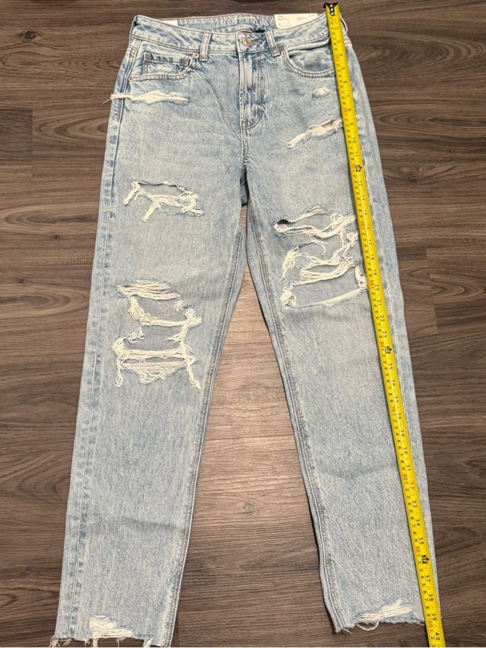 American Eagle Mom Jeans Size 4 27W Super High Rise Light Super Bleach Strigid - Picture 14 of 15